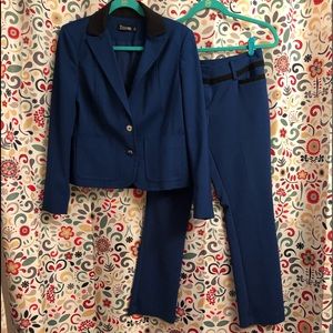 NWOT! New York and Company two piece suit.